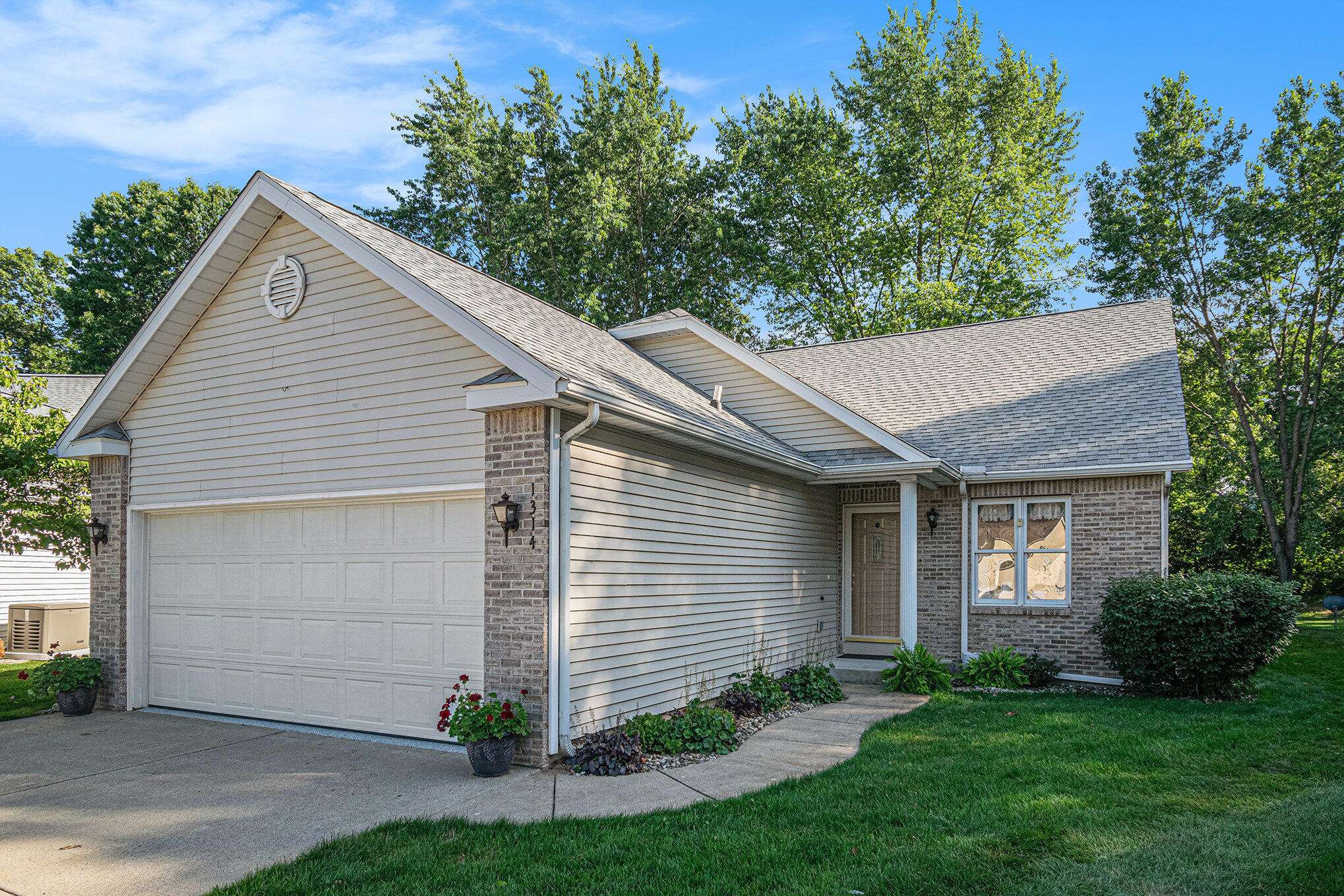 1314 Honeysuckle Lane, Niles, MI 49120