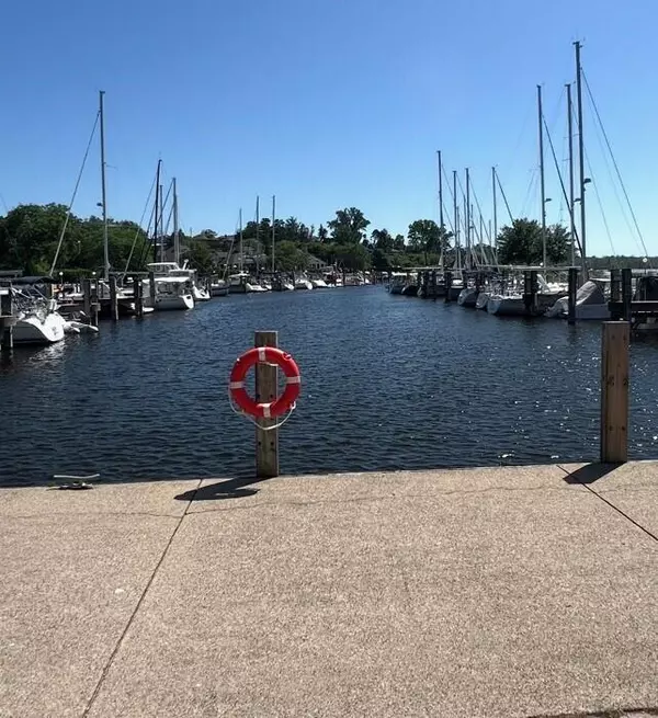 Muskegon, MI 49441,1200 Lakeshore Drive #56