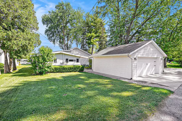 Spring Lake, MI 49456,15666 Connelly Avenue