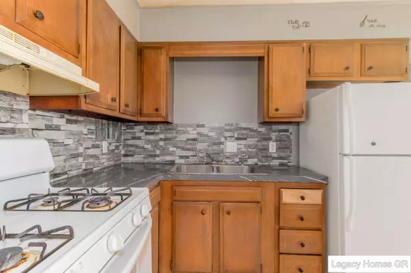 Kentwood, MI 49508