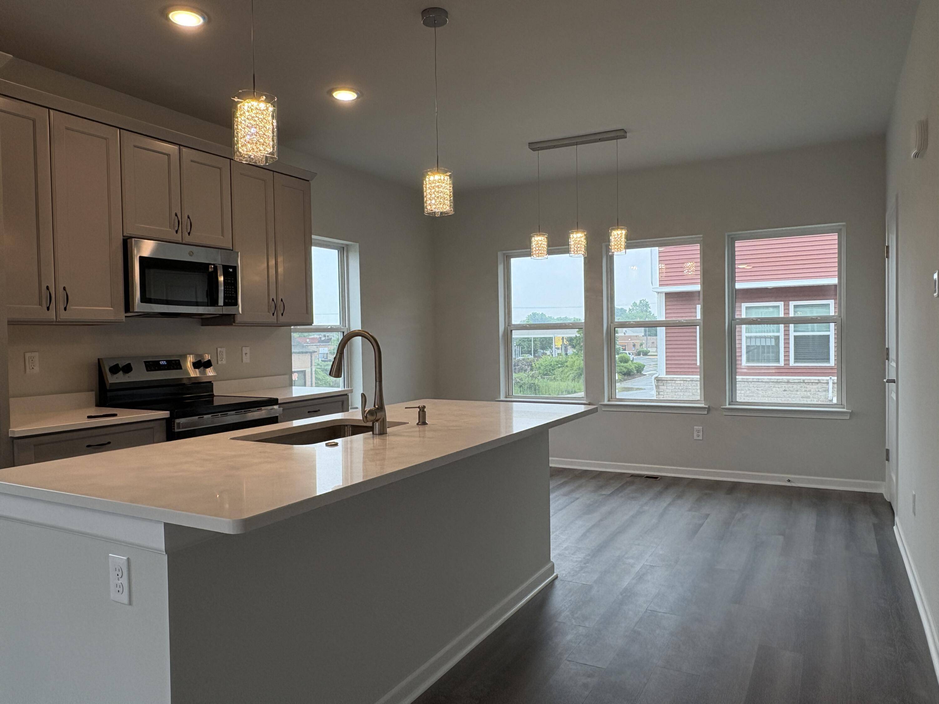 Troy, MI 48085,4875 Ludlow Lane