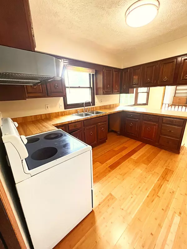 Lansing, MI 48912,3226 Stonewood Drive