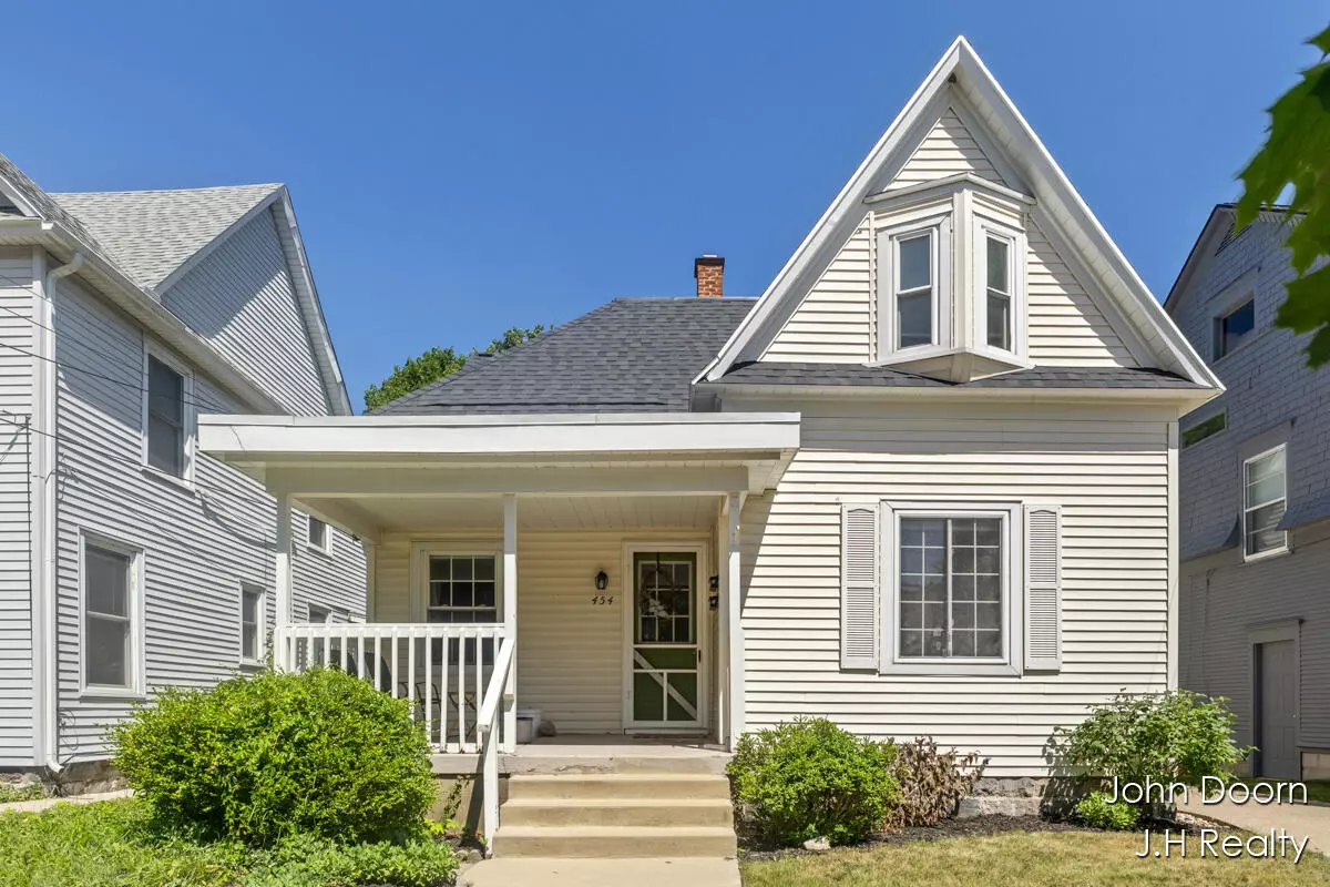 Grand Rapids, MI 49506,454 Norwood SE Avenue