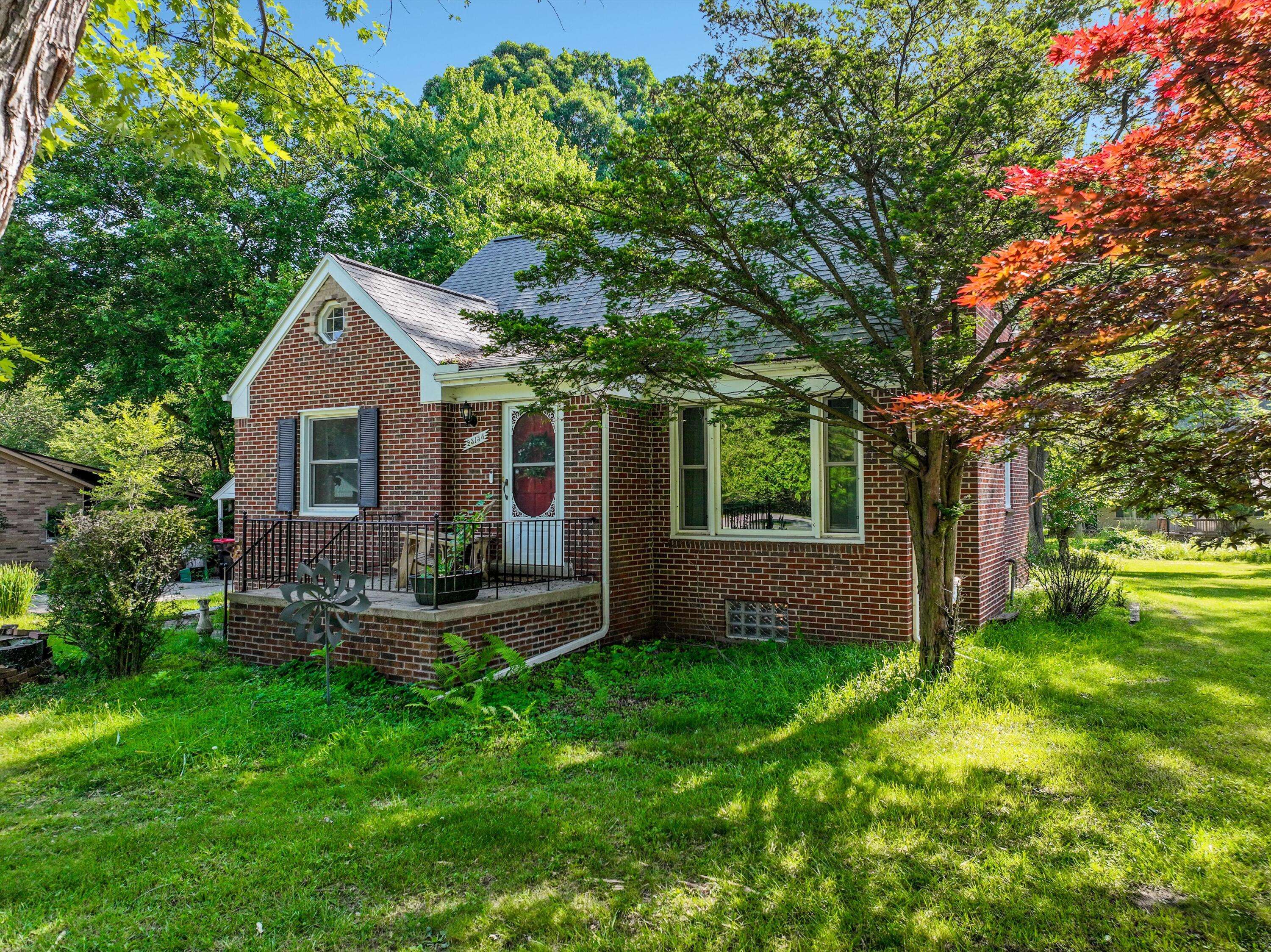 Southfield, MI 48033,23158 Ranch Hill E Drive