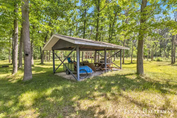 Howard City, MI 49329,23718 Gates Road