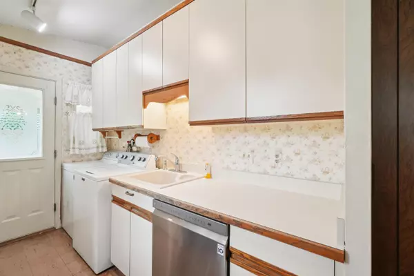 Whitmore Lake, MI 48189,10416 Lakeview Drive