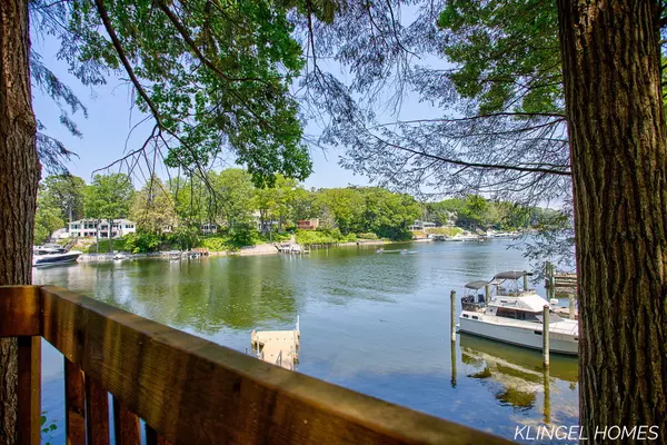 Spring Lake, MI 49456,16192 Old Orchard Drive