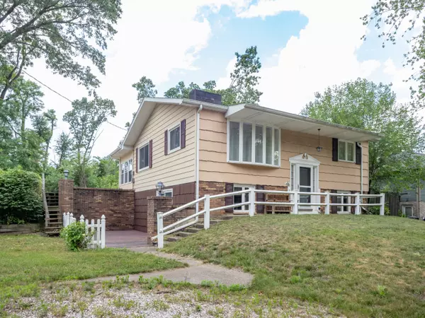 7610 Lake Wood Drive,  Portage,  MI 49002