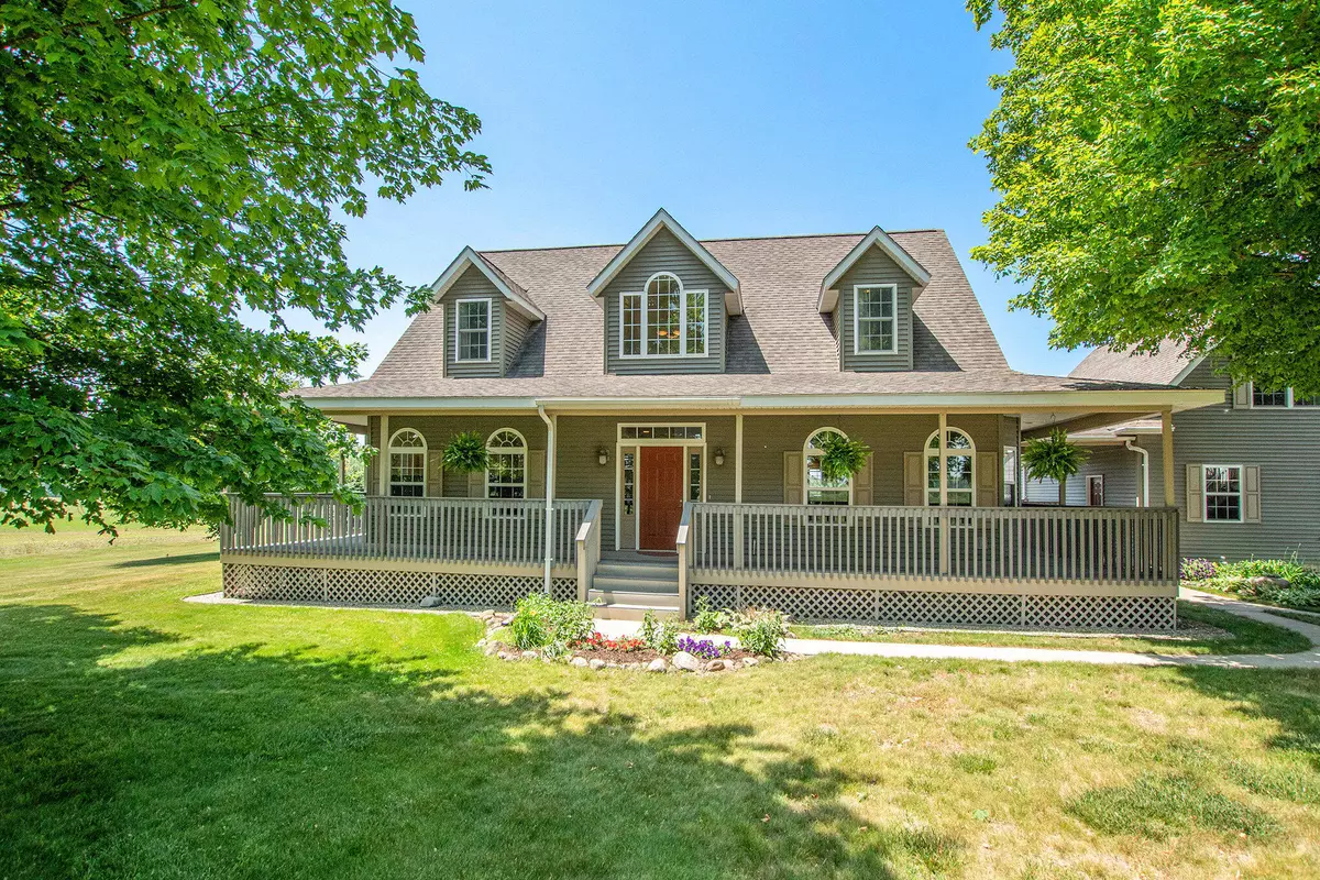 South Haven, MI 49090,672 66th Street