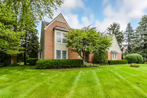 Saline, MI 48176,2912 Robal Court