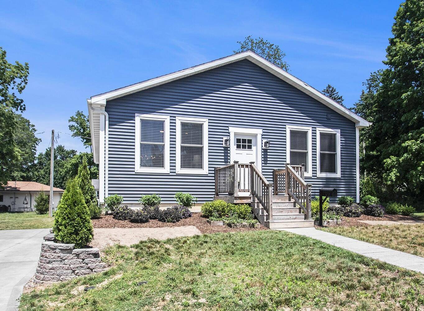 765 S Haven Place, South Haven, MI 49090