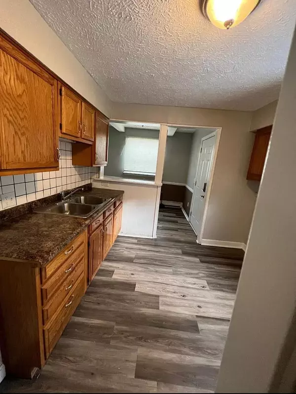 Lansing, MI 48910,4927 Starr Avenue