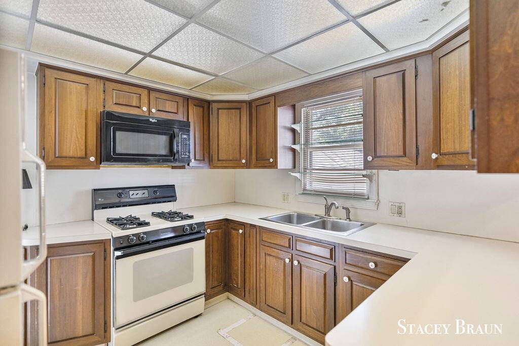 Grand Rapids, MI 49505,1843 Diamond NE Avenue