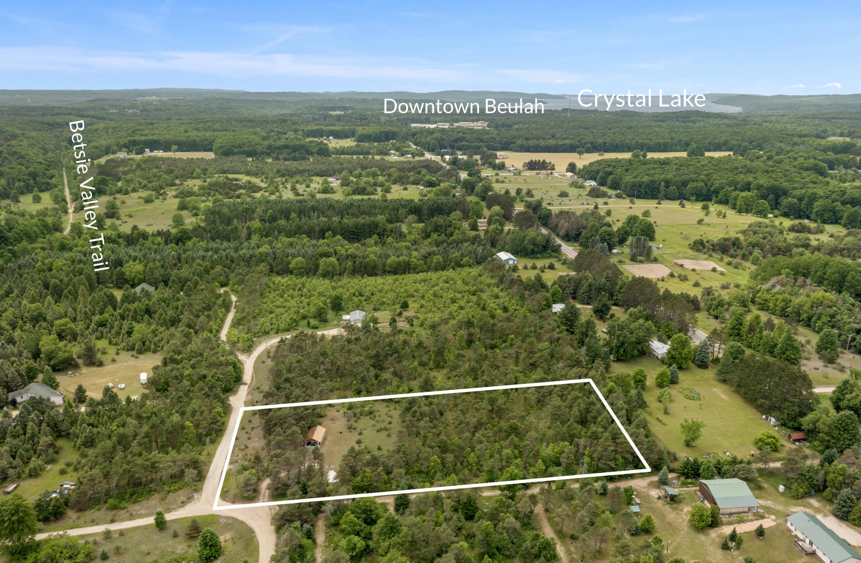 Beulah, MI 49617,1154 Railroad Trail Trail