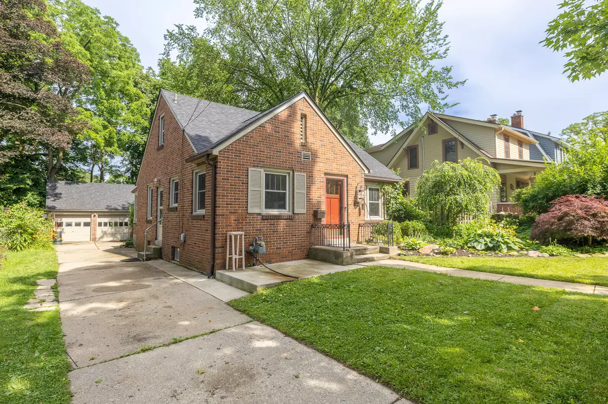Ann Arbor, MI 48103,803 5th Street