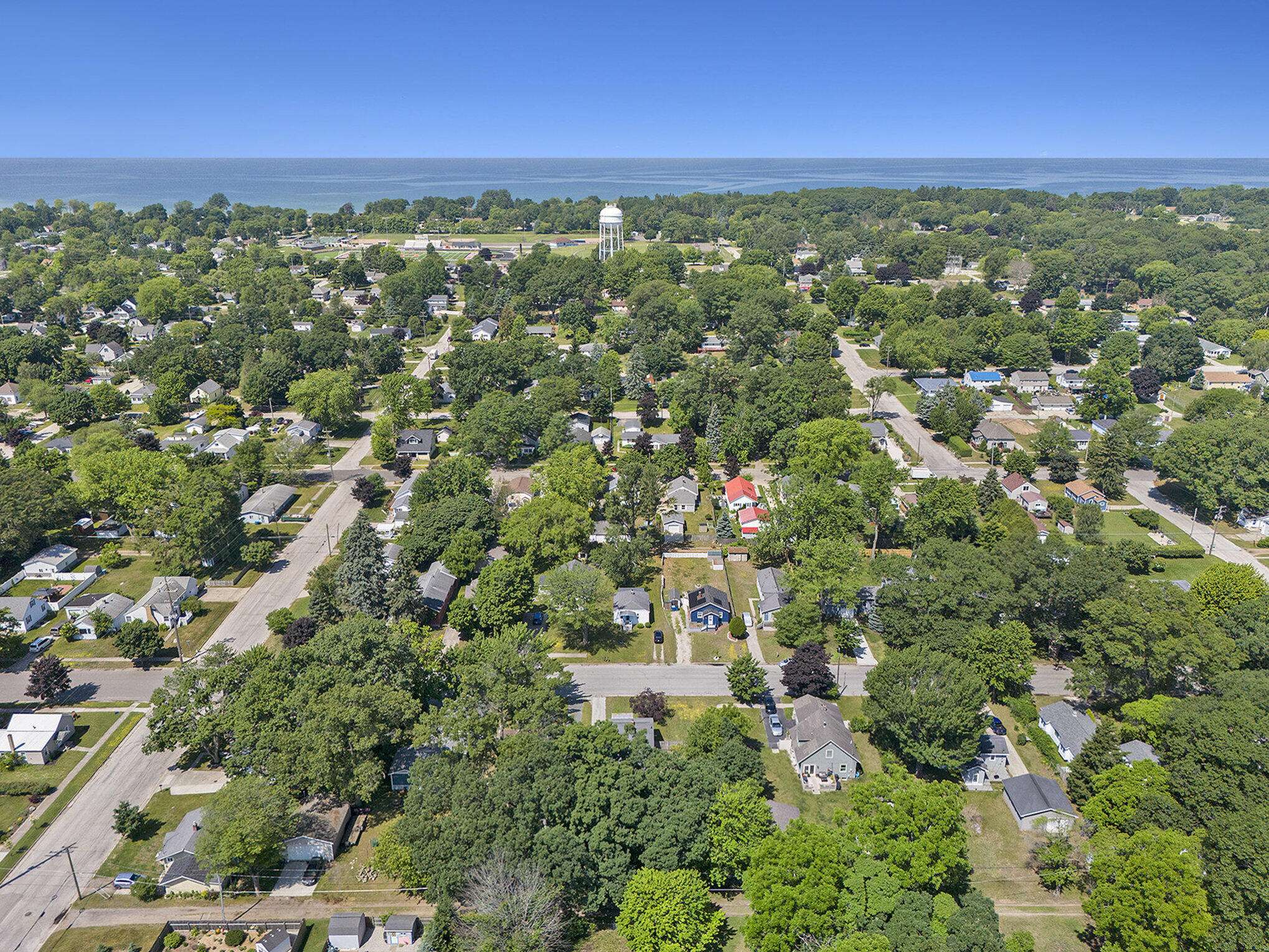 Ludington, MI 49431,810 N James Street