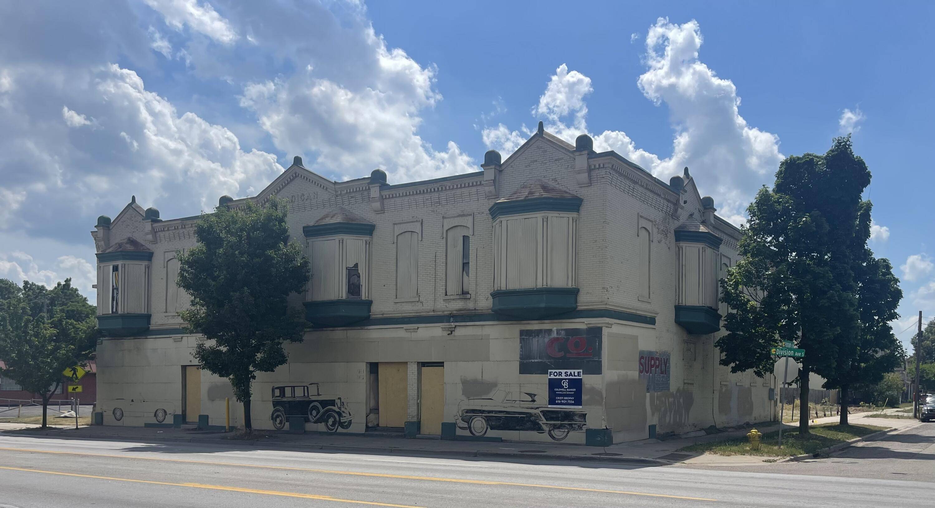 1103 Division S Avenue, Grand Rapids, MI 49507