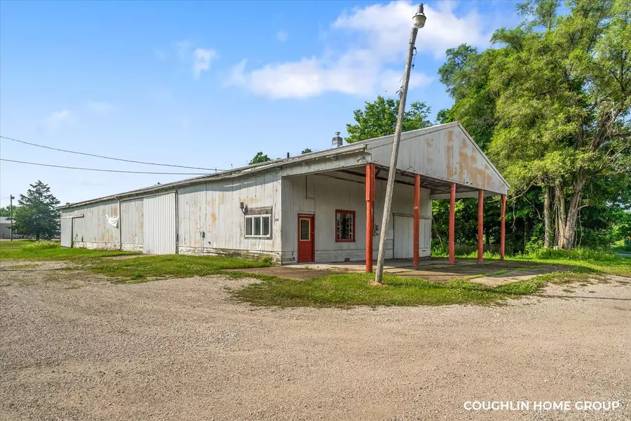 1830 S M 37 Highway, Hastings, MI 49058