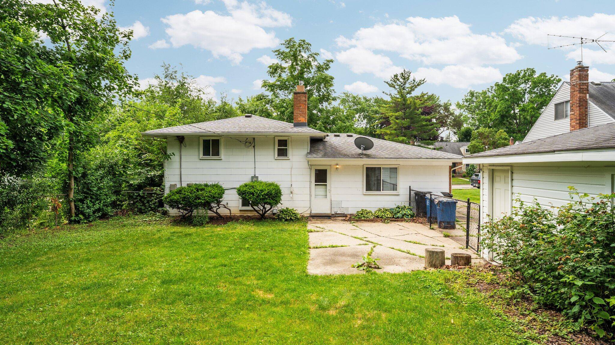Ann Arbor, MI 48103,2204 Walter Drive