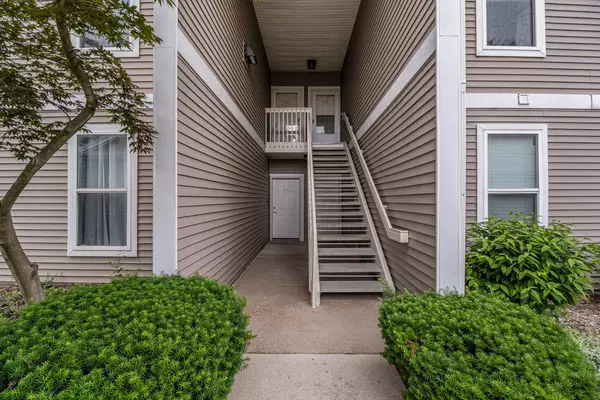 Ann Arbor, MI 48108,1493 Fox Pointe Circle