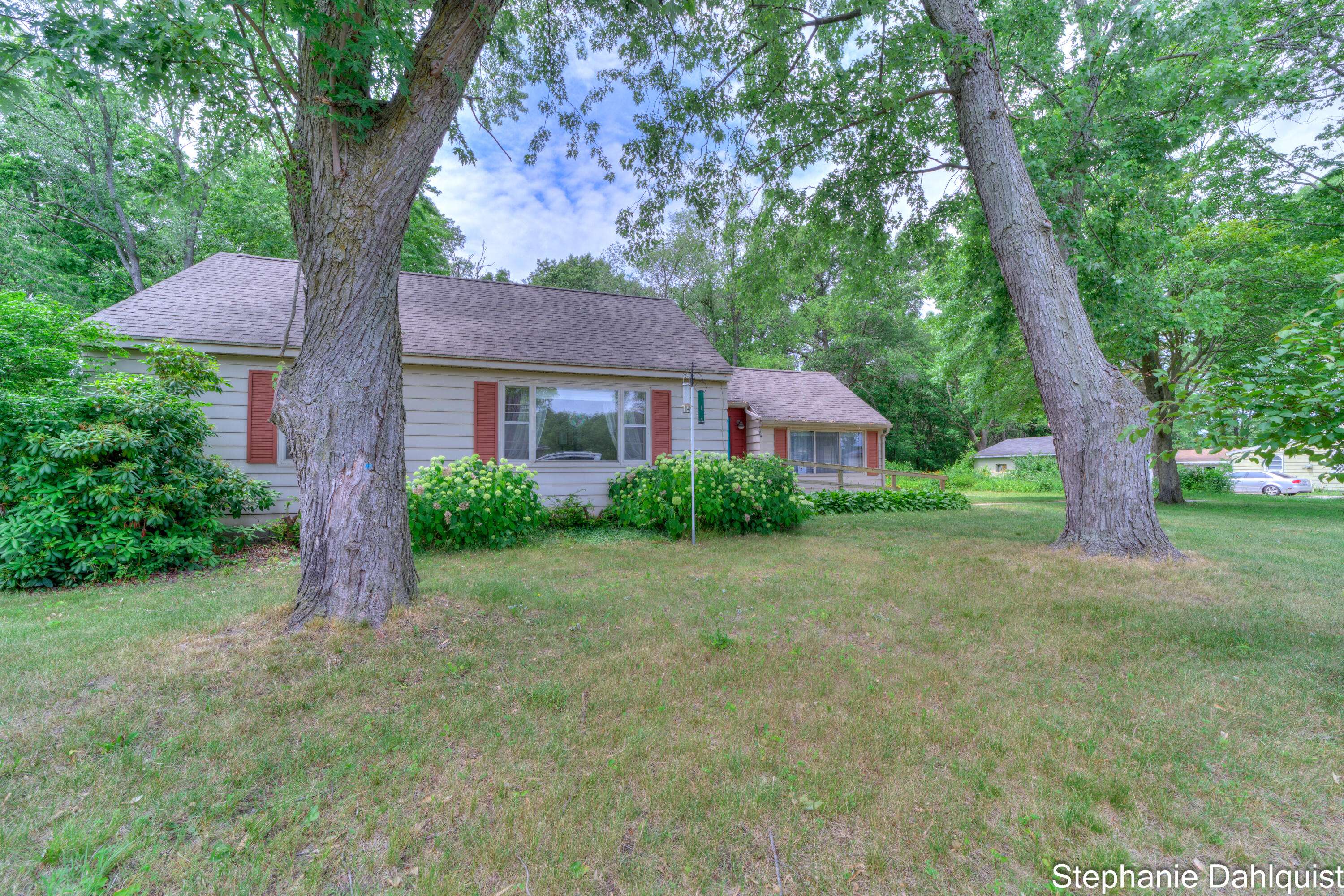 1083 Mornginside Street, Muskegon, MI 49442