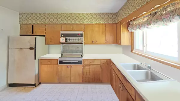 Battle Creek, MI 49017,6381 St Mary's Lake Road