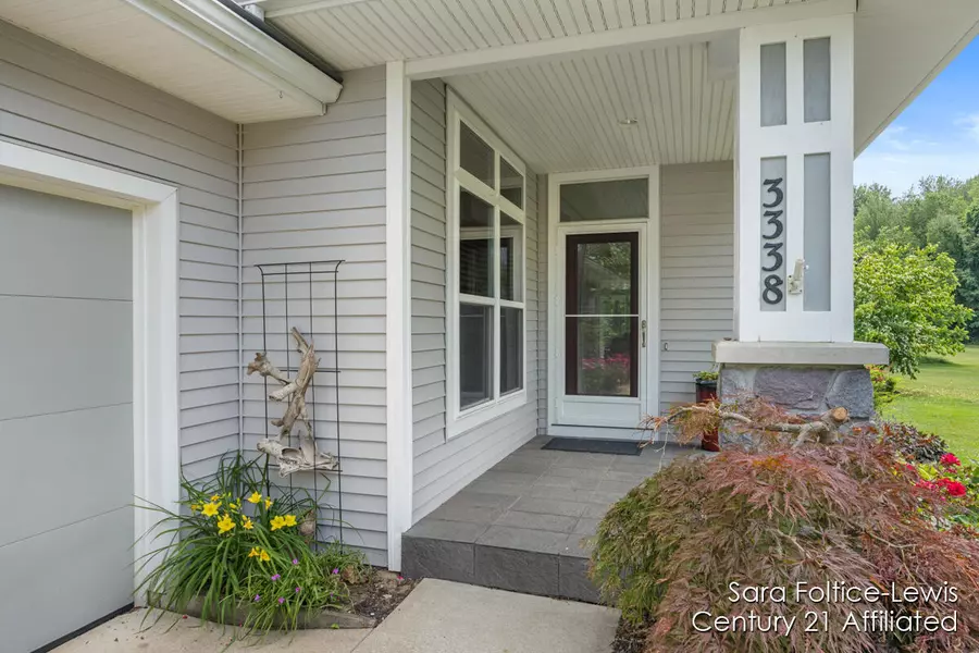 3338 Clearbrook Green, Saugatuck, MI 49453