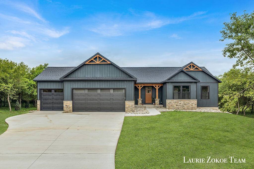 3493 Braeburn Orchard Drive NE, Cedar Springs, MI 49319