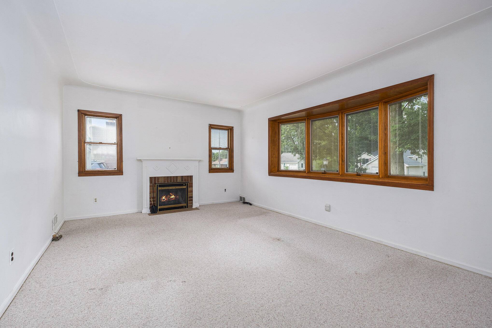 Grand Rapids, MI 49504,466 Fairfield NW Avenue