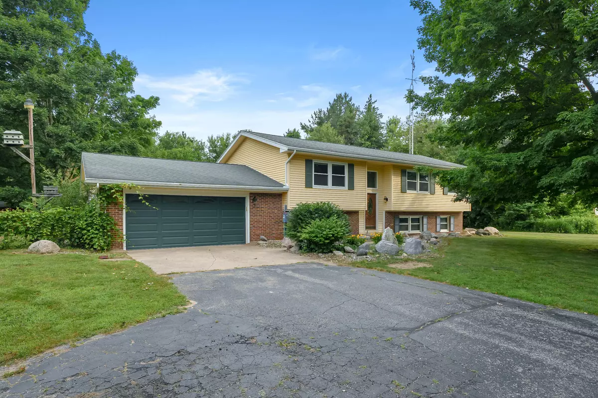 Paw Paw, MI 49079,34830 Riverview Drive