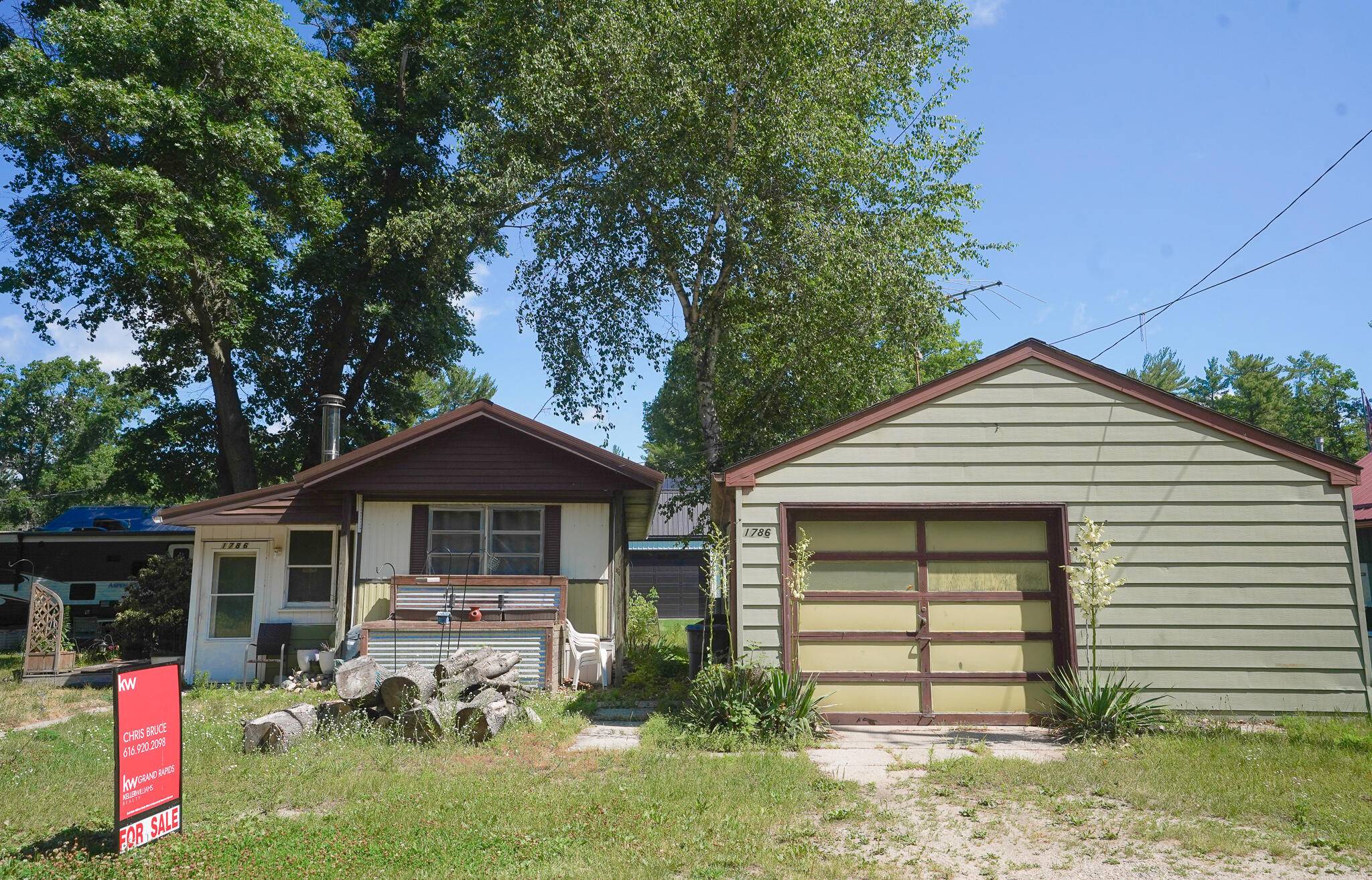 1786 S Camp Avenue, White Cloud, MI 49349