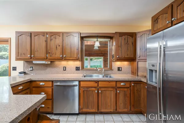 Holland, MI 49423,1214 Euna Vista Drive