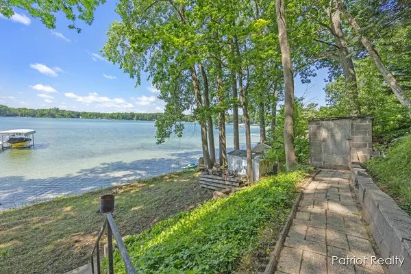 Newaygo, MI 49337,5608 El Camino Real Drive
