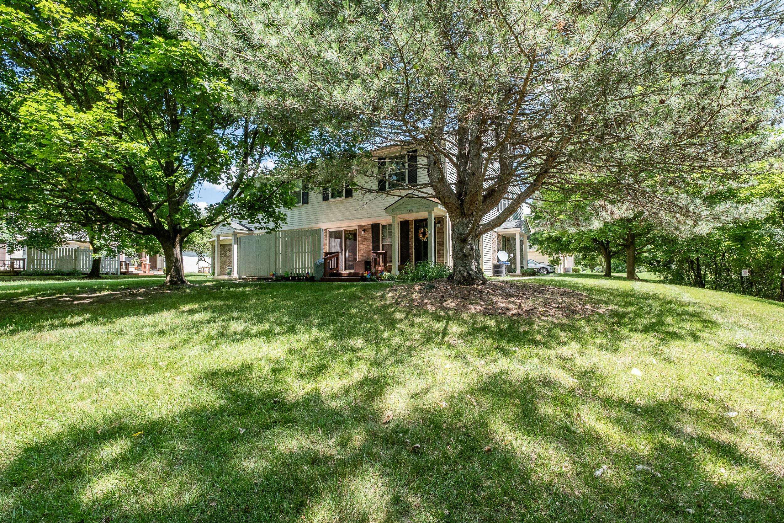 Waterford, MI 48327,7749 Lake Ridge Drive #27