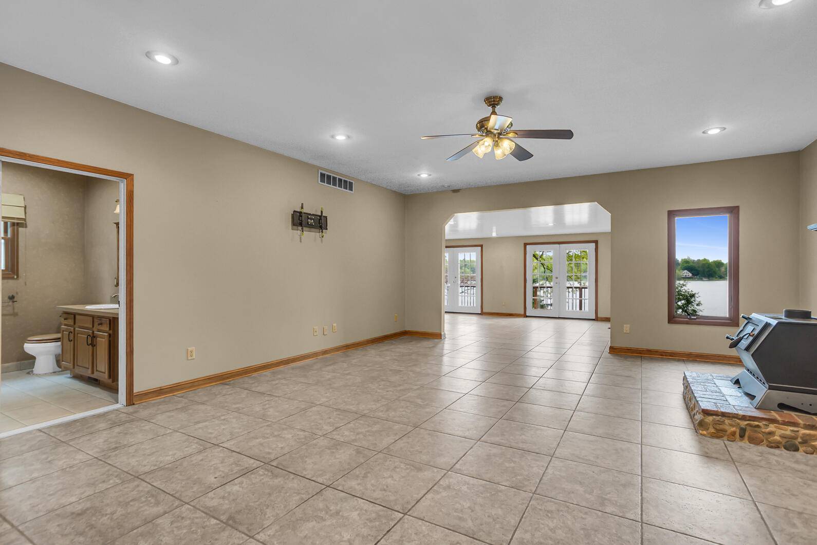 Clarklake, MI 49234,186 Goldsmith Drive