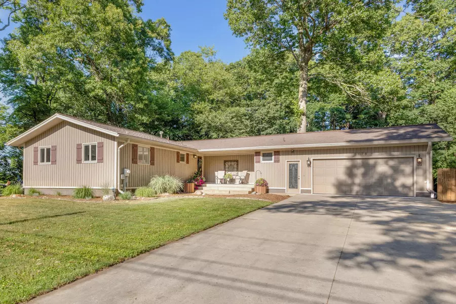 15178 154th Avenue, Grand Haven, MI 49417