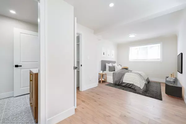 Harper Woods, MI 48225,20157 Huntington Avenue