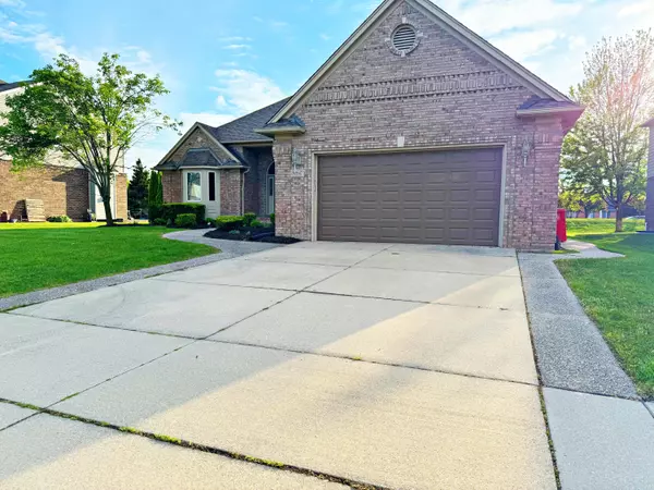 Macomb, MI 48044,50247 Cheltenham Drive