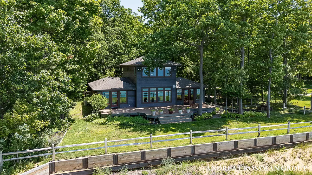 South Haven, MI 49090,1228 Shore Crest Drive