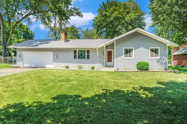 773 Glenview Drive, Plainwell, MI 49080