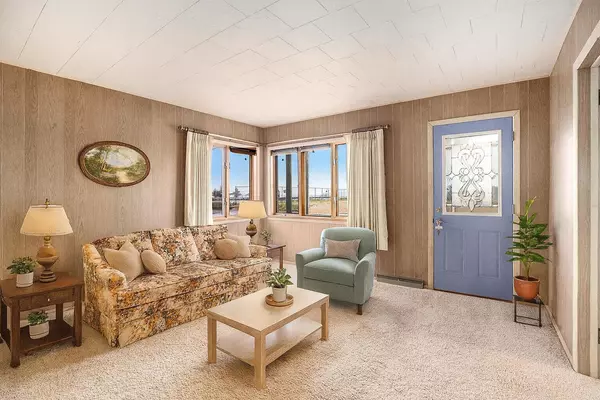 Manistee, MI 49660,15 Lakeshore Drive