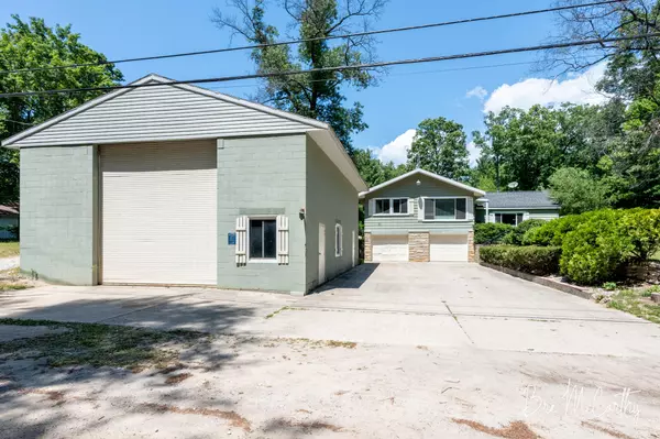 Holton, MI 49425,1926 Fir Avenue