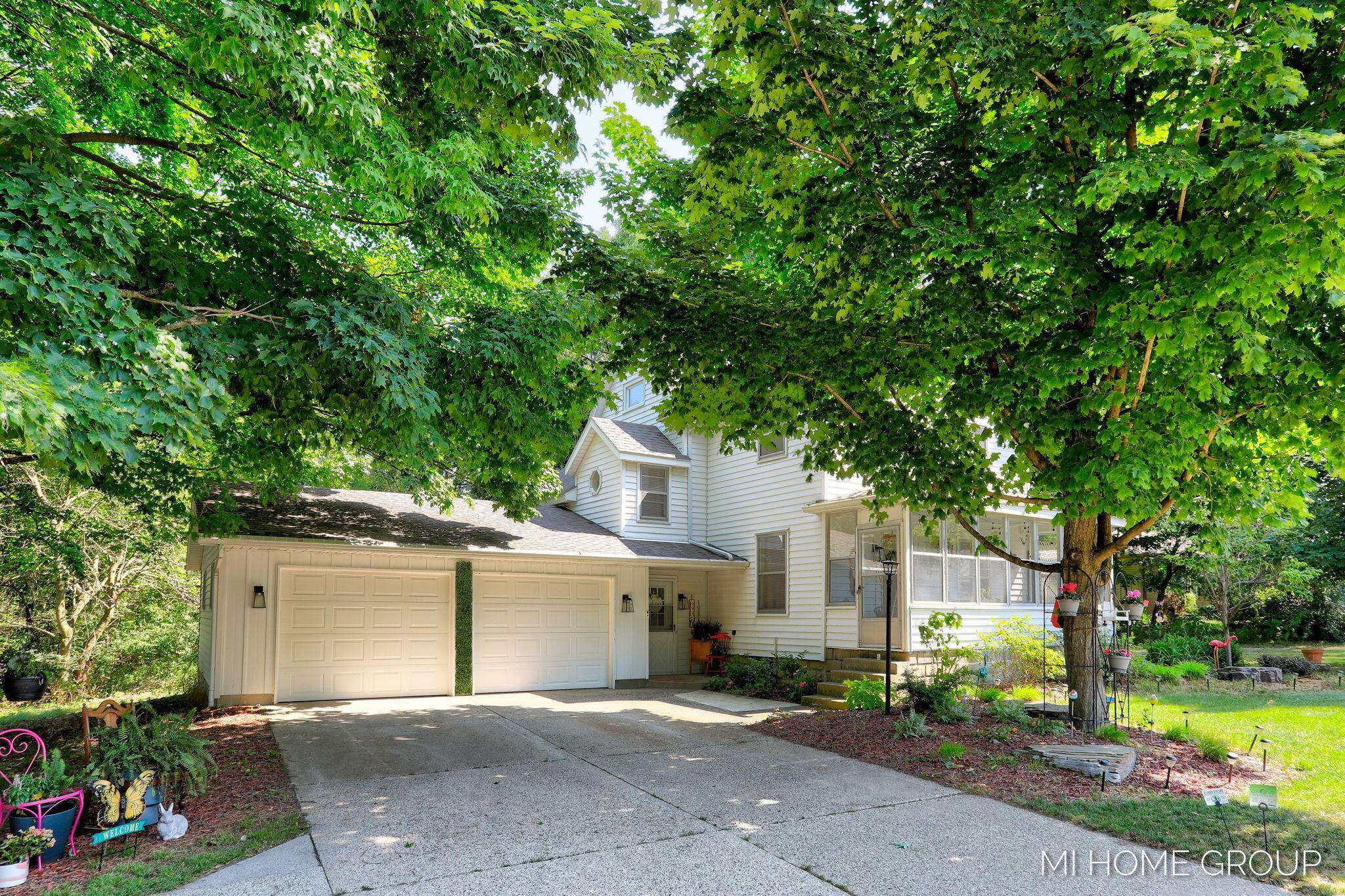 3255 Prairie SW Street, Grandville, MI 49418