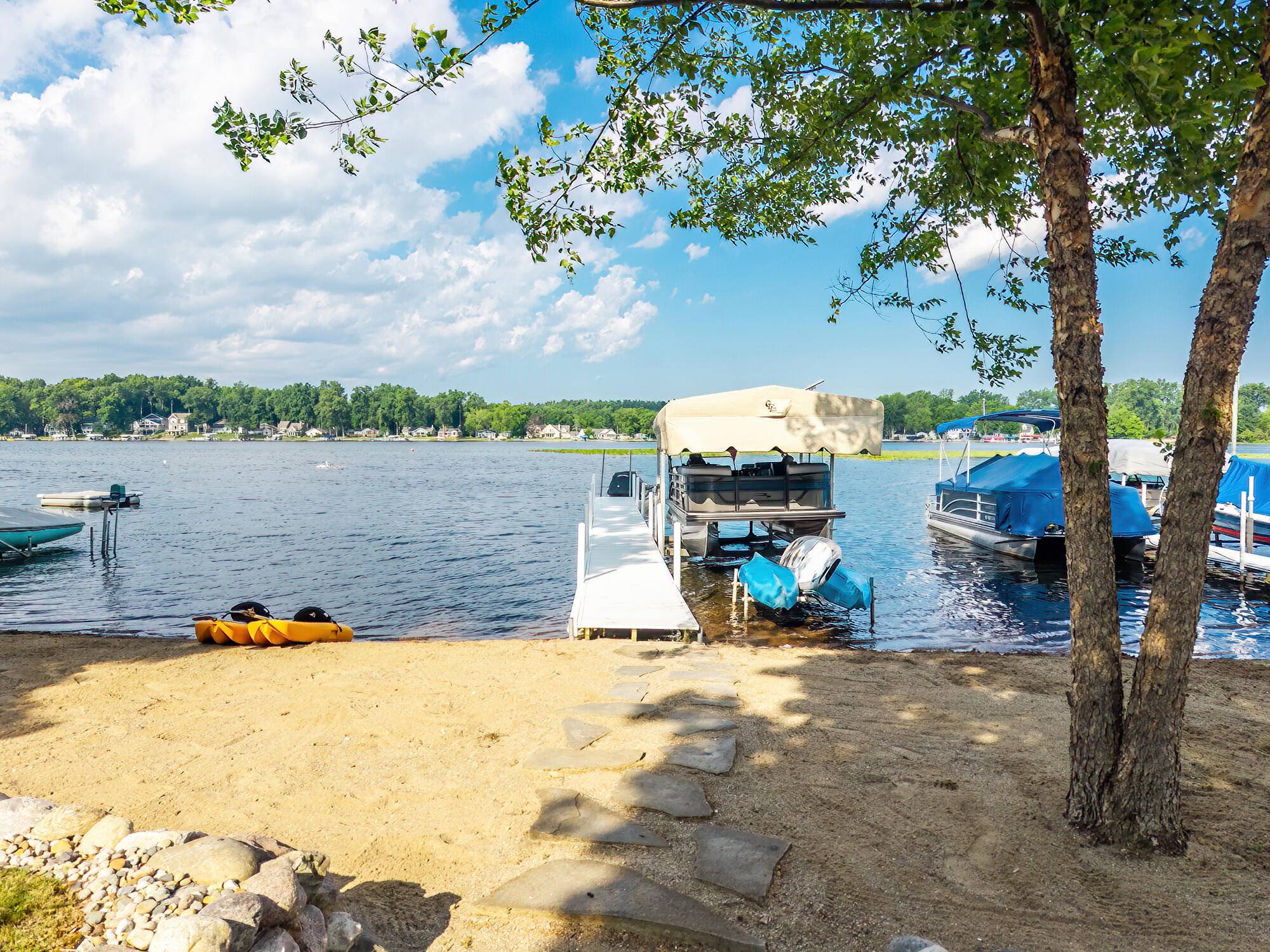 Coldwater, MI 49036,321 Kope Kon Point