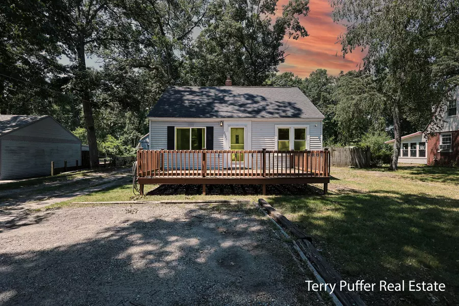 2025 Whitehall Road, Muskegon, MI 49445