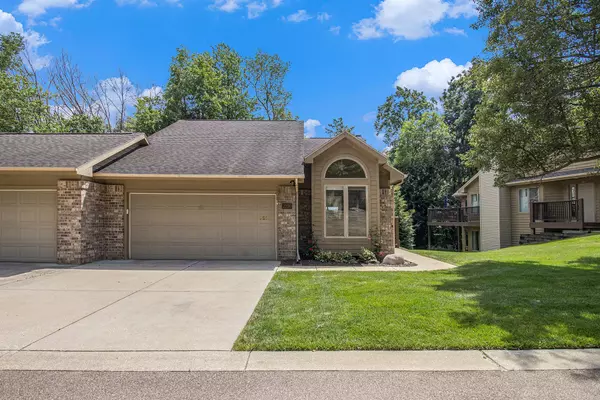 Kalamazoo, MI 49008,2216 Oakland Ridge Drive #12