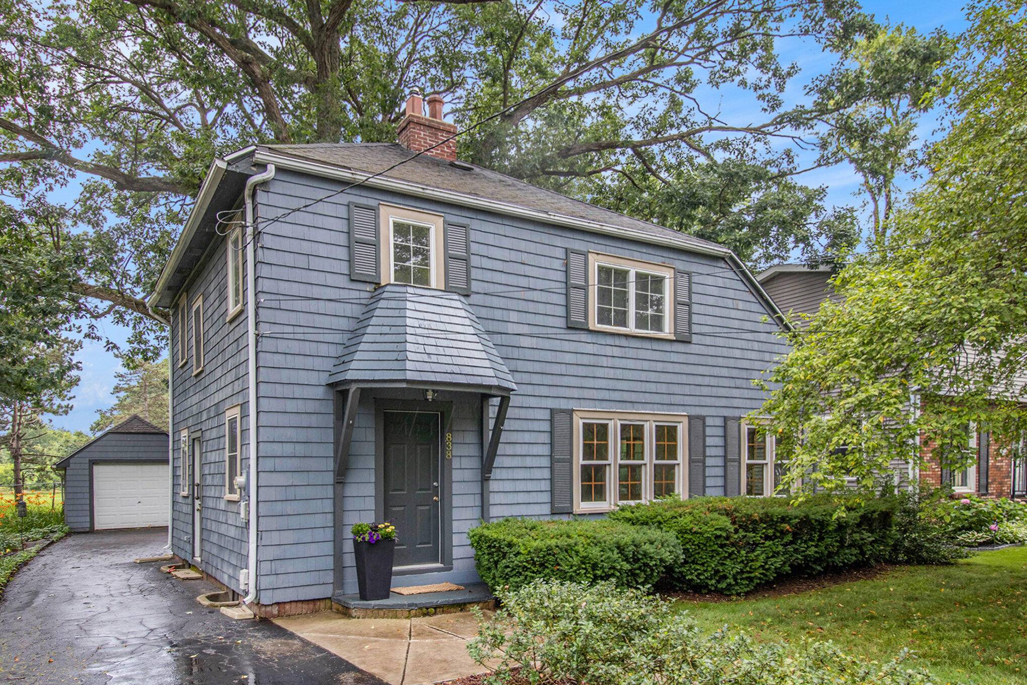 838 Lakeway Avenue, Kalamazoo, MI 49001