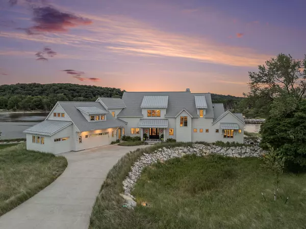 Saugatuck, MI 49453,6736 Saugatuck Beach Road