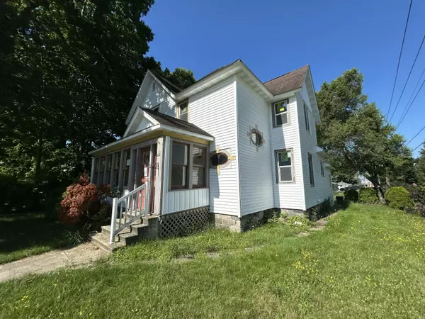 Three Rivers, MI 49093,822 N Main Street