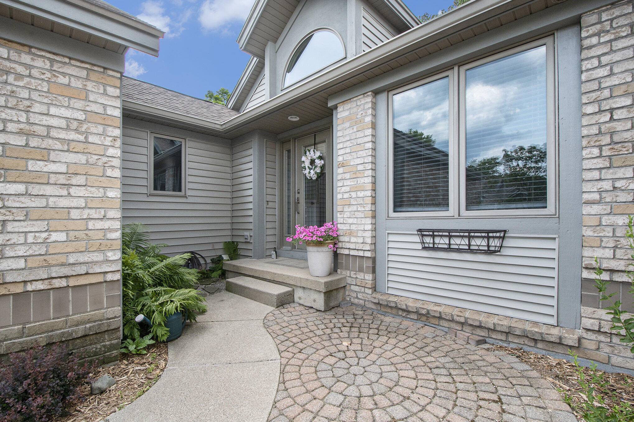Grand Rapids, MI 49546,2471 High Ridge SE Lane